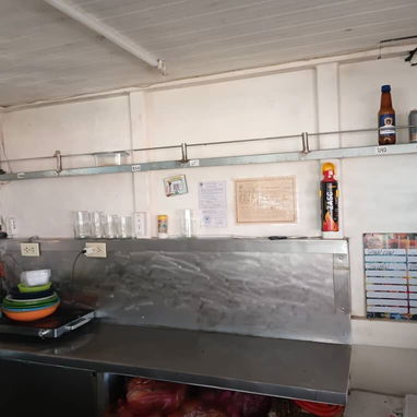 Se vende foodtruck con todos los equipamientos listo para trabajar - Img 123249218