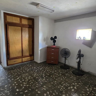 Casa de 2/4 y 1/2, 2 niveles, carposh, en Marianao (M-22) - Img 120144803