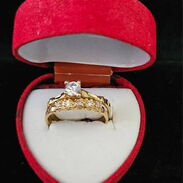 Anillos de compromiso varios modelos, aritos, y otro modelo de anillo de mujer - Img 45632518