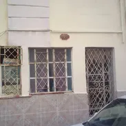 Vendo casa puerta a la calle  en Centro Habana - Img 55568573