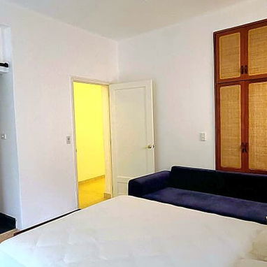 Amplio apartamento en bajos en el vedado - 2/10