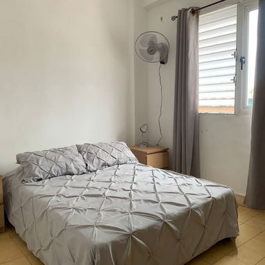 Vendo apartamento. Vedado 1 hab - Img 126439979