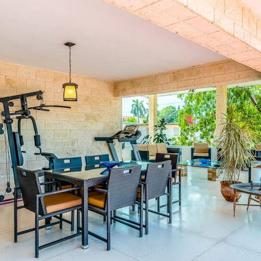 Alquiler de exclusiva casa independiente de lujo en la codiciada zona residencial de Miramar. - Img 120095323