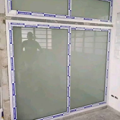 Puertas y y de aluminio con Cristal - 5/8
