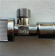 VENDO Llave de ángulo 1/2" x 3/8" de fabricación española, incluye florón de acero inox. NEW - Img 45852120