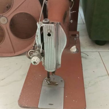 Vendo máquina de coser unión, ver imágenes interesados llamar a Marta 58407683 - Img 102459117