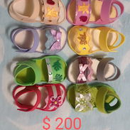 Sandalias de foami para niñas de 3 a 5 meses - Img 56535863
