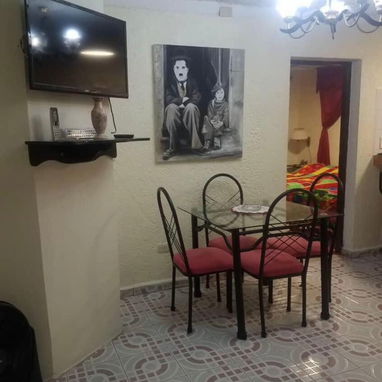 📱 Casa en Varadero: 5 habitaciones con baño privado a pasos de la playa - Img 118280443