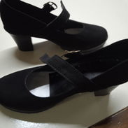 Zapatos negros de mujer estilo ejecutivo - Img 55009064