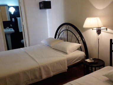 Se alquila apartamento independiente de una habitación climatizada cerca de Infanta y San Lázaro +53 5239 8255 - Img 51083240