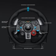 Volante de carreras diseñado para ofrecer una conducción precisa y realista en juegos de automovilismo y simulación.390 - Img 58218298