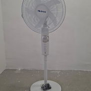 Ventilador recargable de pedestal milexus   *🔖Factura y garantía*  *👨🏻‍💻Somos mipyme* Disponibles solo en color ⚪ - Img 55029296