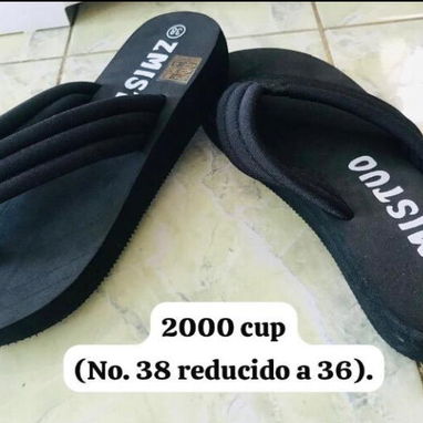 Trusas y bikinis. - Img 114521053