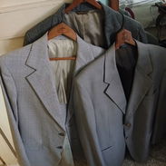 Sacos y 1 traje en perfectas condiciones - Img 57596623