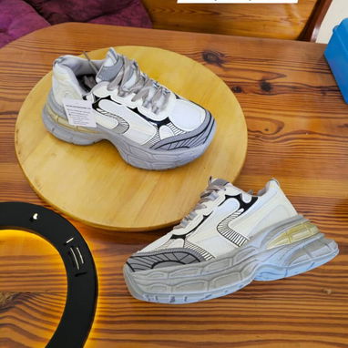Zapatos variados, de diferentes diseños y colores. A muy buen precio - 7/10
