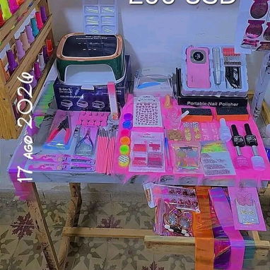 Mesas de uñas - 3/6