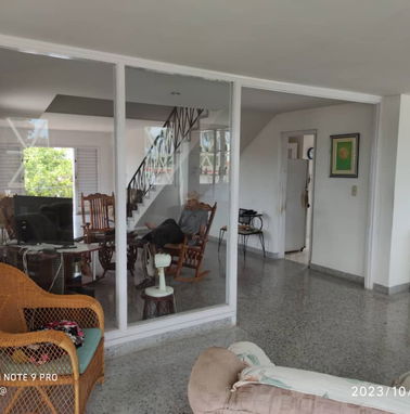 Rebajaaa en oferta!!! Espectacular penthouse dúplex original en Miramar con 6 cuartos y elevador privado!!! - Img 88380536