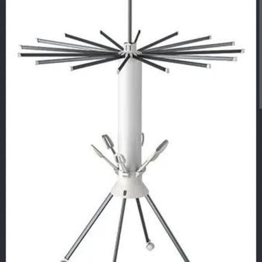 🚨 Tendedero Inteligente Tipo Pulpo . ✅Medidas : 180 cm de alto   🚨Material: Plástico y metal Con sus Ruedas  50 USD - 5/8