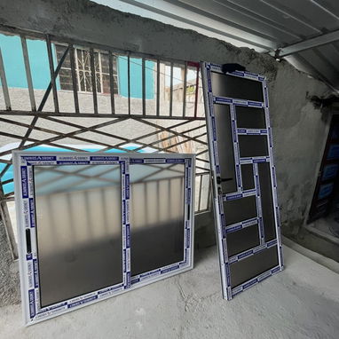 Directo con el dueño :tu mejor precio en Carpintería en aluminio con cristales y otros ✅️Puertas de aluminio con crist - Img 123160350