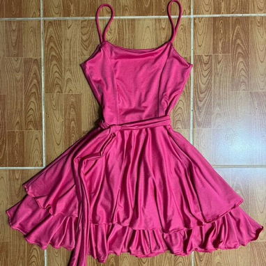 Vestido con lazo corte princesa de vuelo - Img 123457611
