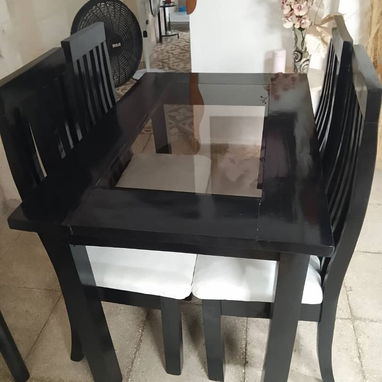 JUEGO DE MESA EN VUEN ESTADO 80 DÓLARES TENGO OTRA MESA GRANDE - 4/6
