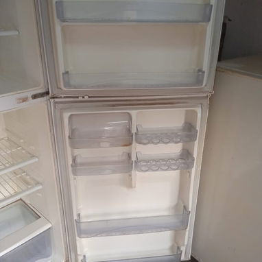 Vendo refrigerador doble temperatura en perfecto estado, se da 1 mes de garantía 56354338 - Img 123581489
