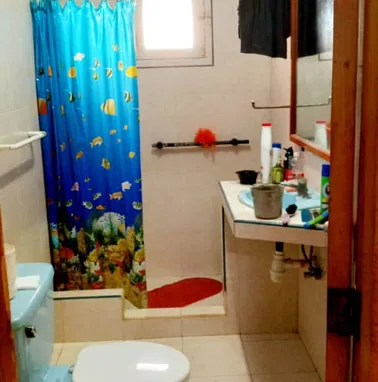 SE VENDE CASA INDEPENDIENTE EN GUANABO DE 4/4 3 BAÑOS 2 COCINAS PISCINA PEQUEÑA Y PATIO DE TIERRA AMPLIO - Img 96521101
