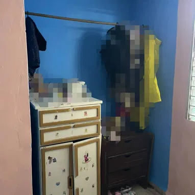 🏠 *SE VENDE CASA FRENTE A LA TERMINAL 2 DEL AEROPUERTO. BOYEROS* - 5/10