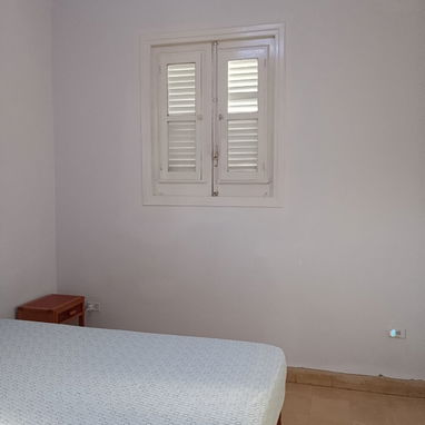 Venta o permuta de apto capitalista en 1 piso con 2/4 y medio, reparto Santo Suárez municipio 10 octubre - Img 122309015