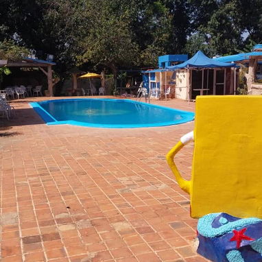 Piscina en boyeros para pasadia y pasanoche - Img 119767846