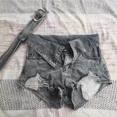 Ropa casi nueva - Img 114992023