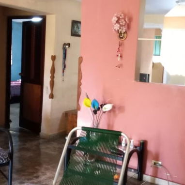 SE VENDE CASA EN MARIANAO - 4/10
