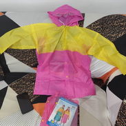 Capa de agua para niños y niñas - Img 53421147