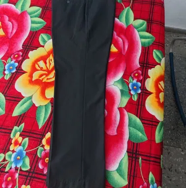 Pantalones de hombre talla 32 y 34 (de vestir y trabajo), pantalon de mujer camisas, toalla especial  ver fotos - Img 85157282