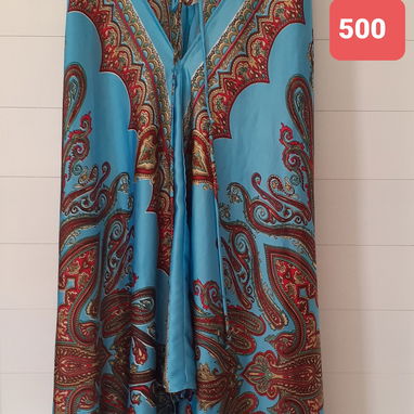 Ropa de uso de mujer en buen estado - Img 125097688
