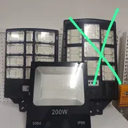 💡🔥 ¡REFLECTORES DE LUZ PARA ILUMINAR TUS ESPACIOS! 🔥💡  ☀️ REFLECTOR SOLAR 600W + PANEL 🔋 Funciona con energía solar - Img 57809518