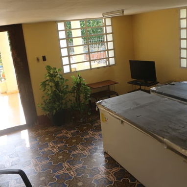 Casa en venta Vedado 3 cuartos + apartamento en azotea + garaje - 9/10