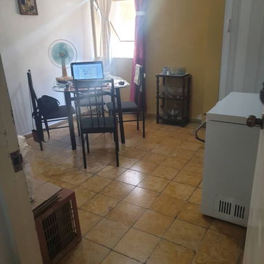 Apartamento de 2/4 frente la cardiovascular, Vedado zona de hospital - 3/10