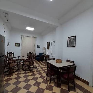 Apto en zona turistica de la Habana Vieja-2do nivel-71 m²- construido 1946-edificio y propiedad en perfecto estado - 2/10