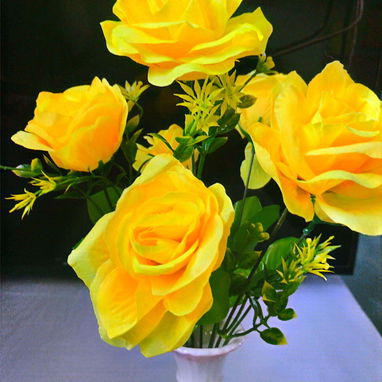 Flores artificiales para decorara negocios y espacios personales - Img 119234775