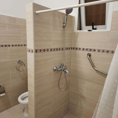 🏠 House for rent indefinitely in El Náutico. Ideal if you value security and high comfort. +5355284821 - Img 120552471