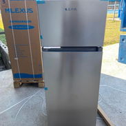Refrigeradores marca Milexus Grises de Acero inoxidable de 6.5 Pies Cúbicos Nuevos en su Caja con su Garantía - Img 49045777
