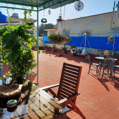 Casa independiente en Playa pr贸ximo a 9na y 42 en 脫ptimo Estado con garaje - Img 125326161