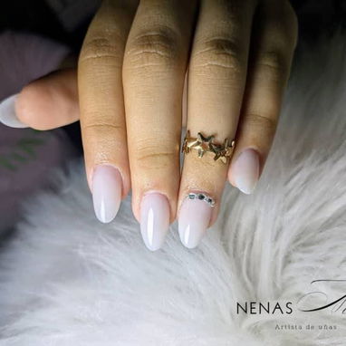 Servicios de manicura y pedicura - Img 119443900