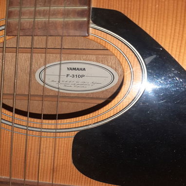 Se vende guitarra Yamaha F-310P con juego de cuerda D'Addario extra - Img 123738756