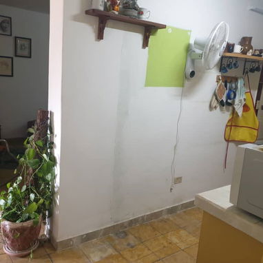 Apartamento de 2/4 frente la cardiovascular, Vedado zona de hospital - 10/10