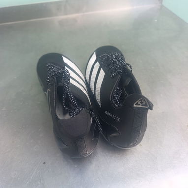Vendo tacos Adidas originales de futbol 11 - 2/6
