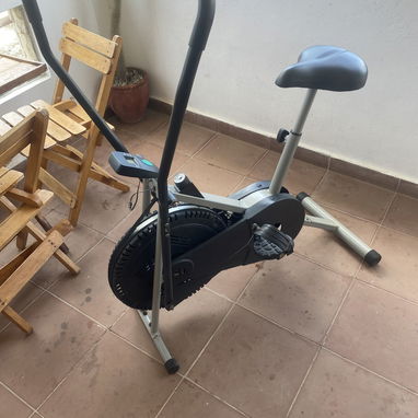 Bicicleta estática - Img 123463800