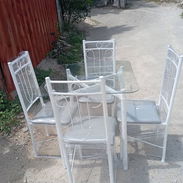 Juego de comedor de 4 sillas. Entrega a domicilio sin costo adicional en toda la Habana. - Img 58219534
