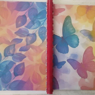 Libretas y cuadernos de estilos diferentes y tamaños variados - 4/4